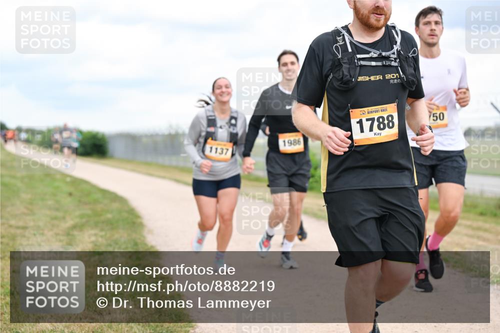14.09.2025 - Airport Race Dr. Thomas Lammeyer http://msf.ph/oto/8882219 14.09.2025 12:34:44 Laufen 1986, 1137, 201, 1788, 50 meine-sportfotos.de