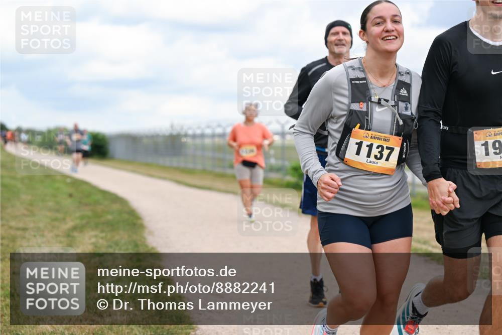 14.09.2025 - Airport Race Dr. Thomas Lammeyer http://msf.ph/oto/8882241 14.09.2025 12:34:46 Laufen 1137, 19 meine-sportfotos.de