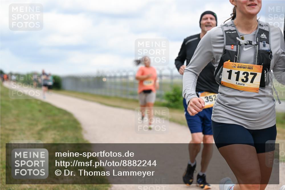 14.09.2025 - Airport Race Dr. Thomas Lammeyer http://msf.ph/oto/8882244 14.09.2025 12:34:46 Laufen 42, 1137, 352 meine-sportfotos.de