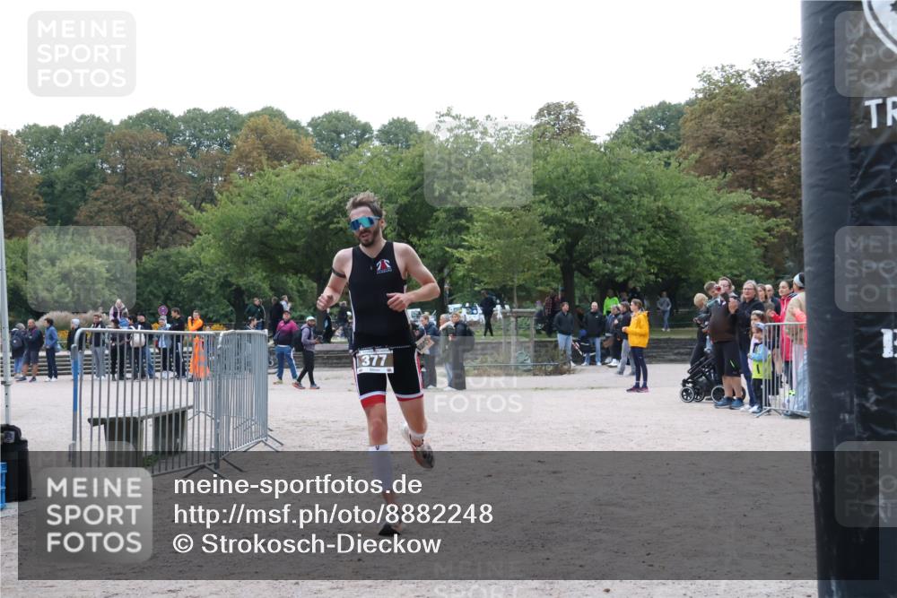 14.09.2025 - Stadtparktriathlon Strokosch-Dieckow http://msf.ph/oto/8882248 14.09.2025 09:45:17 Ziel 377 meine-sportfotos.de