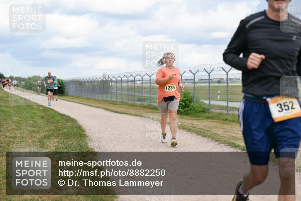 14.09.2025 - Airport Race Dr. Thomas Lammeyer http://msf.ph/oto/8882250 14.09.2025 12:34:47 Laufen 1235, 352 meine-sportfotos.de