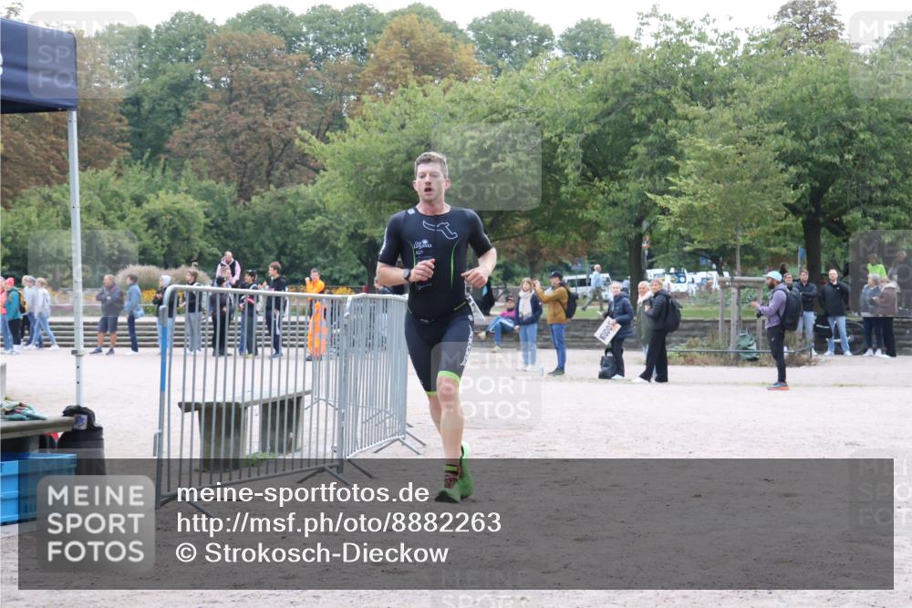 14.09.2025 - Stadtparktriathlon Strokosch-Dieckow http://msf.ph/oto/8882263 14.09.2025 09:45:54 Ziel 366 meine-sportfotos.de