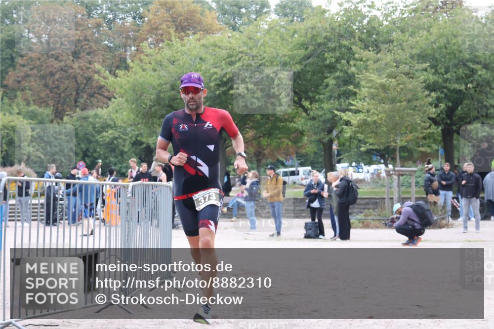 14.09.2025 - Stadtparktriathlon Strokosch-Dieckow http://msf.ph/oto/8882310 14.09.2025 09:46:39 Ziel 373 meine-sportfotos.de