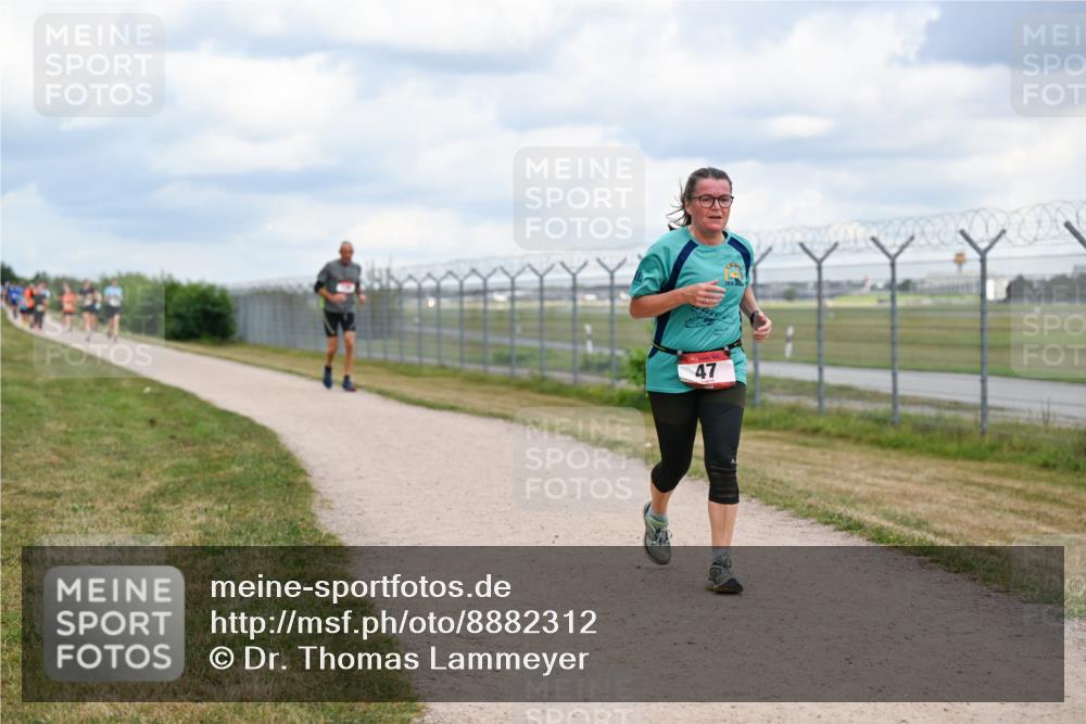 14.09.2025 - Airport Race Dr. Thomas Lammeyer http://msf.ph/oto/8882312 14.09.2025 12:35:00 Laufen 47 meine-sportfotos.de