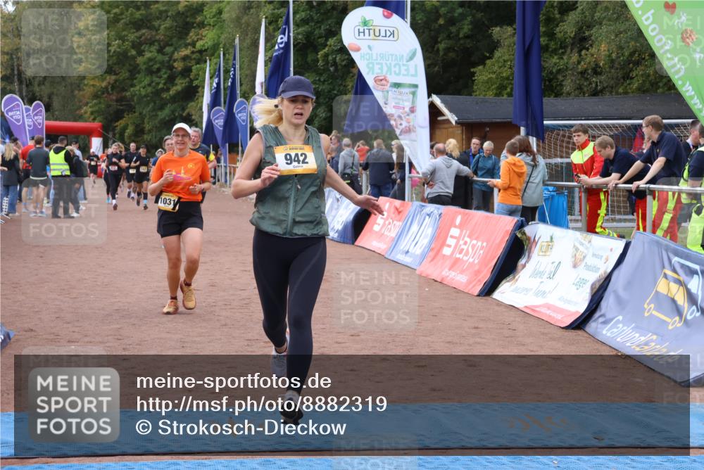 14.09.2025 - Airport Race Strokosch-Dieckow http://msf.ph/oto/8882319 14.09.2025 12:44:08 Ziel 90, 641, 742, 812, 927, 942, 1001, 1031, 1287, 1421, 1730, 1900, 2134 meine-sportfotos.de