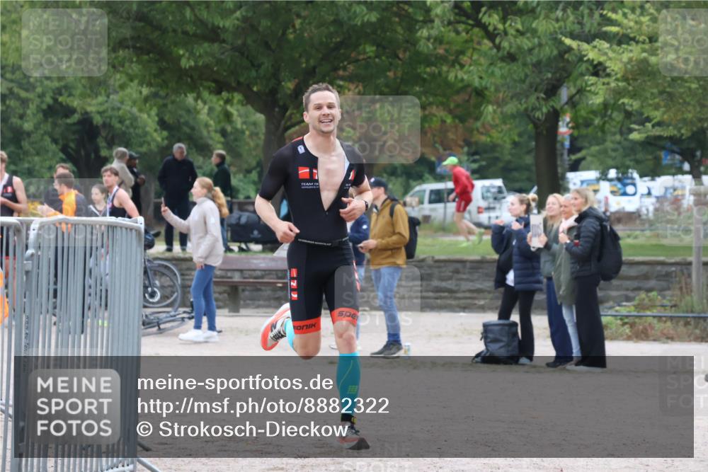 14.09.2025 - Stadtparktriathlon Strokosch-Dieckow http://msf.ph/oto/8882322 14.09.2025 09:47:08 Ziel 349, 353 meine-sportfotos.de