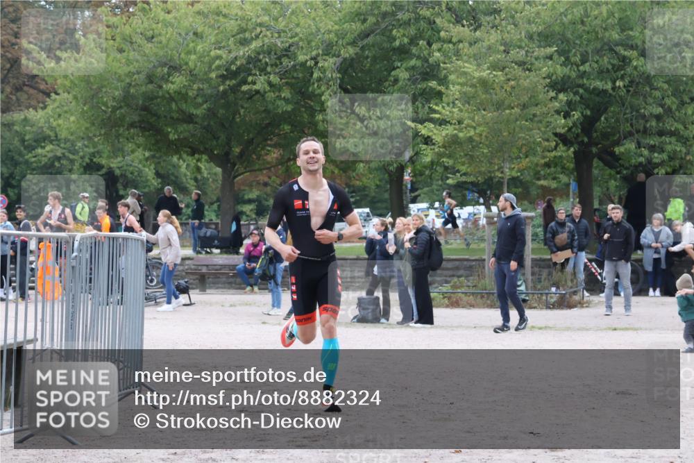 14.09.2025 - Stadtparktriathlon Strokosch-Dieckow http://msf.ph/oto/8882324 14.09.2025 09:47:08 Ziel 349, 353 meine-sportfotos.de