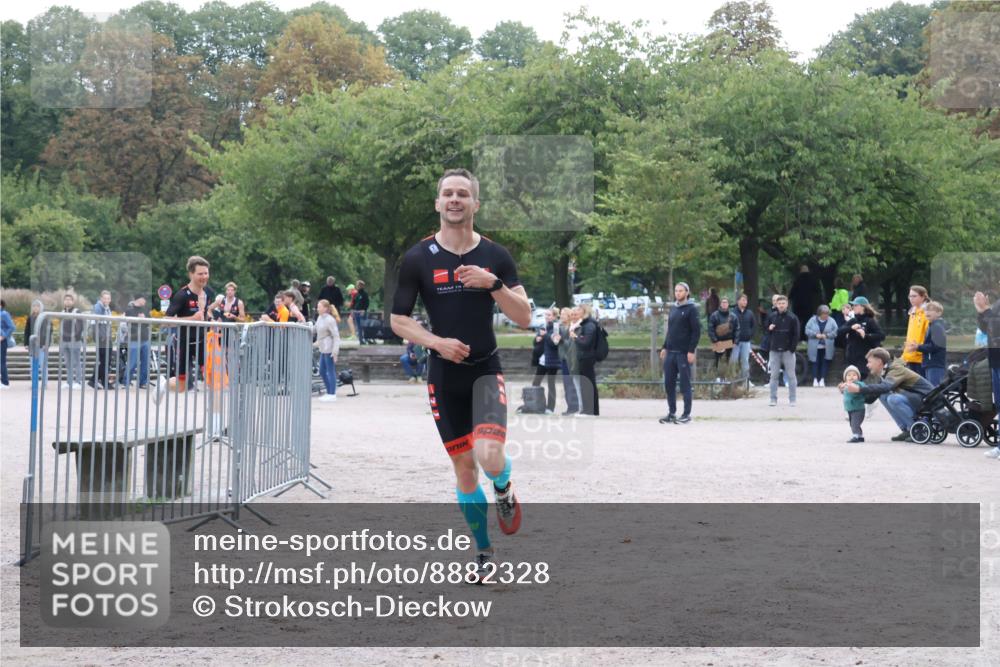 14.09.2025 - Stadtparktriathlon Strokosch-Dieckow http://msf.ph/oto/8882328 14.09.2025 09:47:09 Ziel 349, 353 meine-sportfotos.de