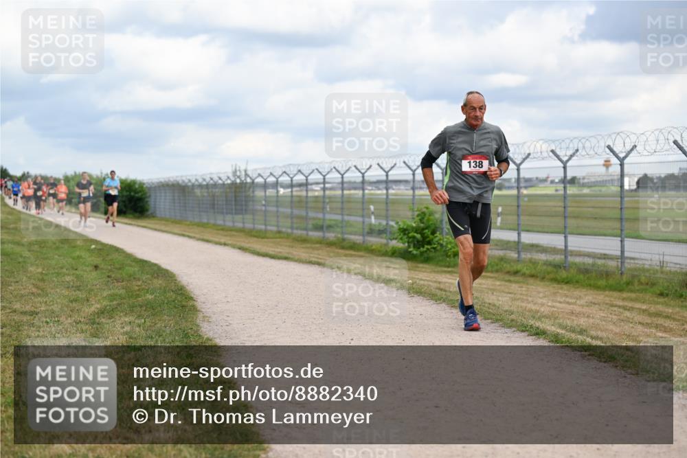 14.09.2025 - Airport Race Dr. Thomas Lammeyer http://msf.ph/oto/8882340 14.09.2025 12:35:06 Laufen 138 meine-sportfotos.de