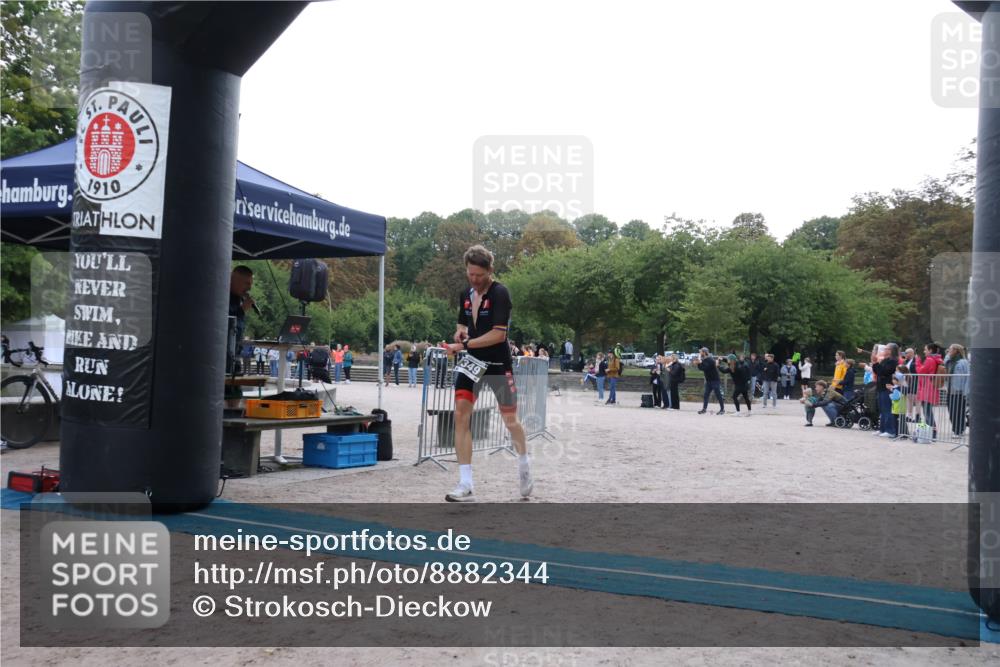 14.09.2025 - Stadtparktriathlon Strokosch-Dieckow http://msf.ph/oto/8882344 14.09.2025 09:47:13 Ziel 347, 349, 353 meine-sportfotos.de