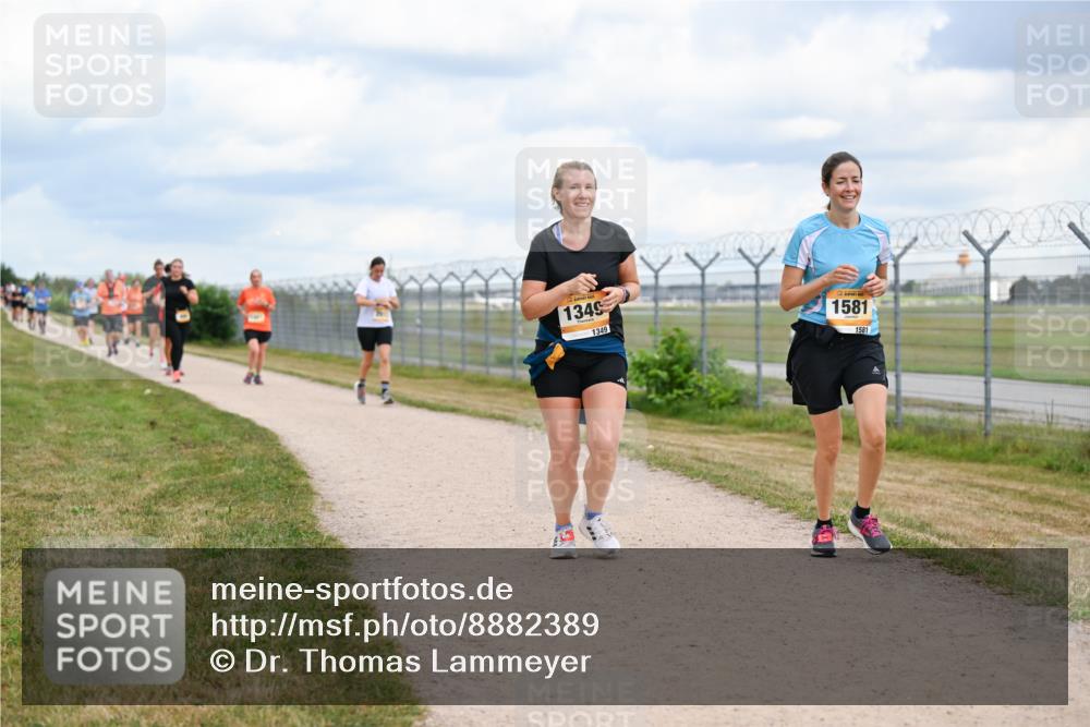 14.09.2025 - Airport Race Dr. Thomas Lammeyer http://msf.ph/oto/8882389 14.09.2025 12:35:18 Laufen 1349, 1349, 1581, 1581 meine-sportfotos.de