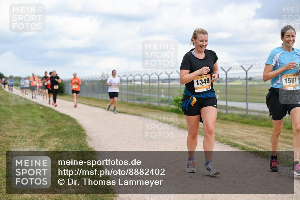 14.09.2025 - Airport Race Dr. Thomas Lammeyer http://msf.ph/oto/8882402 14.09.2025 12:35:19 Laufen 1349, 1349, 1581, 1581 meine-sportfotos.de