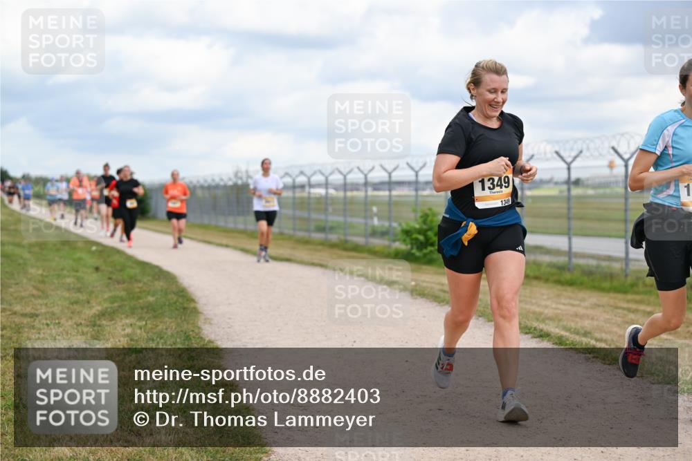 14.09.2025 - Airport Race Dr. Thomas Lammeyer http://msf.ph/oto/8882403 14.09.2025 12:35:19 Laufen 1349, 1349, 1 meine-sportfotos.de