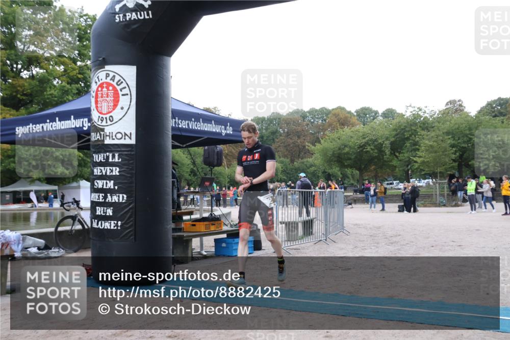 14.09.2025 - Stadtparktriathlon Strokosch-Dieckow http://msf.ph/oto/8882425 14.09.2025 09:48:00 Ziel 352, 367 meine-sportfotos.de