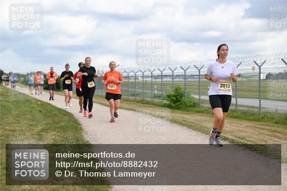 14.09.2025 - Airport Race Dr. Thomas Lammeyer http://msf.ph/oto/8882432 14.09.2025 12:35:24 Laufen 990, 1261, 2013 meine-sportfotos.de