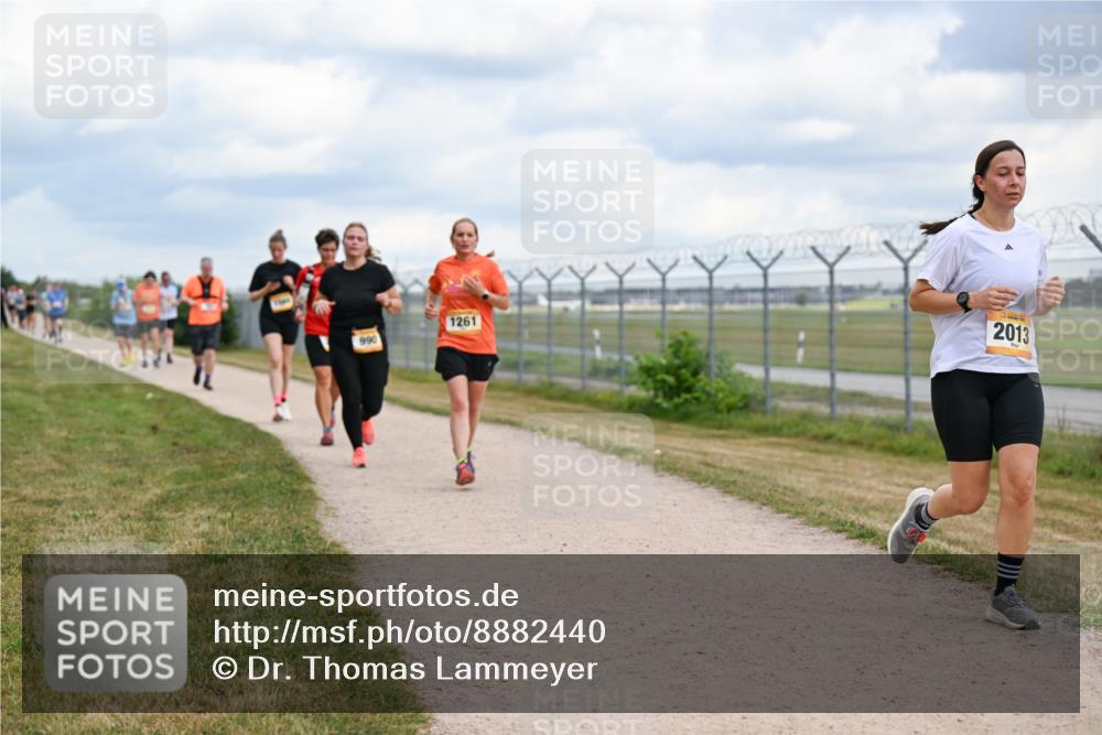14.09.2025 - Airport Race Dr. Thomas Lammeyer http://msf.ph/oto/8882440 14.09.2025 12:35:24 Laufen 1261, 990, 2013 meine-sportfotos.de