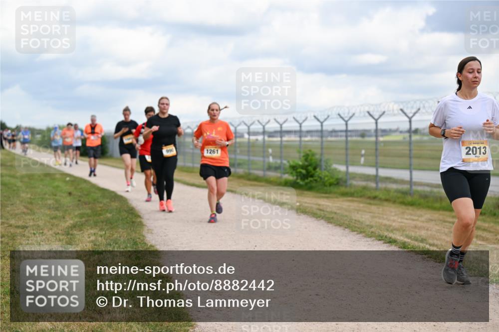 14.09.2025 - Airport Race Dr. Thomas Lammeyer http://msf.ph/oto/8882442 14.09.2025 12:35:25 Laufen 990, 1261, 2013 meine-sportfotos.de