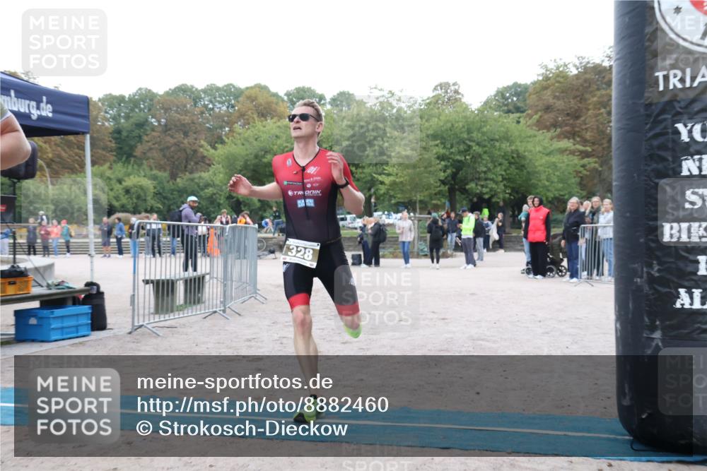 14.09.2025 - Stadtparktriathlon Strokosch-Dieckow http://msf.ph/oto/8882460 14.09.2025 09:48:14 Ziel 328, 342 meine-sportfotos.de