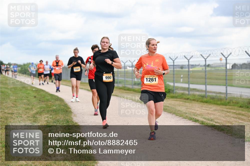 14.09.2025 - Airport Race Dr. Thomas Lammeyer http://msf.ph/oto/8882465 14.09.2025 12:35:27 Laufen 1566, 990, 1261 meine-sportfotos.de