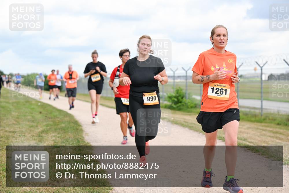 14.09.2025 - Airport Race Dr. Thomas Lammeyer http://msf.ph/oto/8882475 14.09.2025 12:35:27 Laufen 33, 990, 1261 meine-sportfotos.de