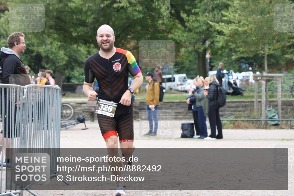 14.09.2025 - Stadtparktriathlon Strokosch-Dieckow http://msf.ph/oto/8882492 14.09.2025 09:48:48 Ziel 326 meine-sportfotos.de