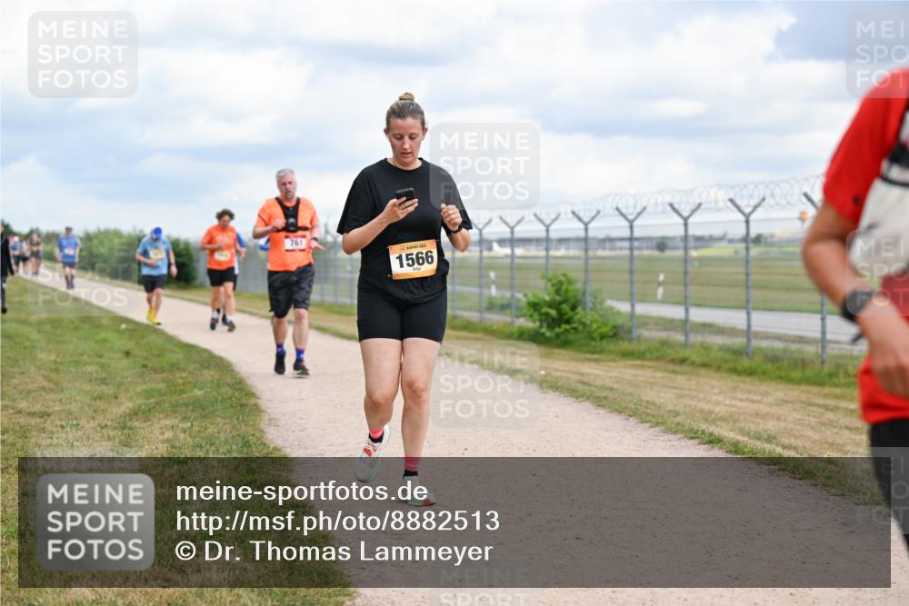 14.09.2025 - Airport Race Dr. Thomas Lammeyer http://msf.ph/oto/8882513 14.09.2025 12:35:30 Laufen 761, 1566 meine-sportfotos.de