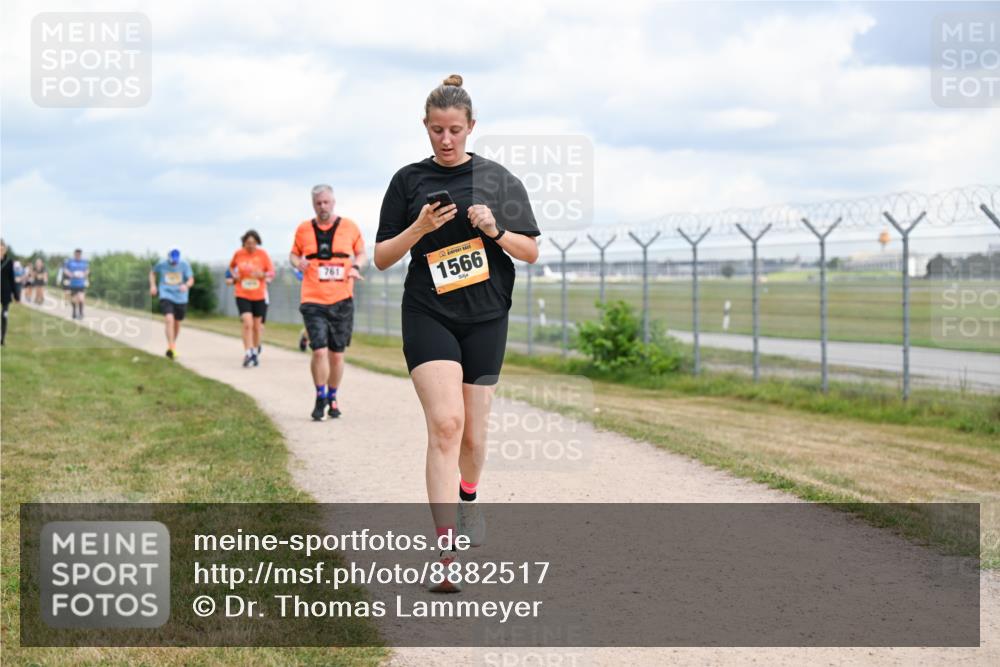 14.09.2025 - Airport Race Dr. Thomas Lammeyer http://msf.ph/oto/8882517 14.09.2025 12:35:30 Laufen 761, 1566 meine-sportfotos.de