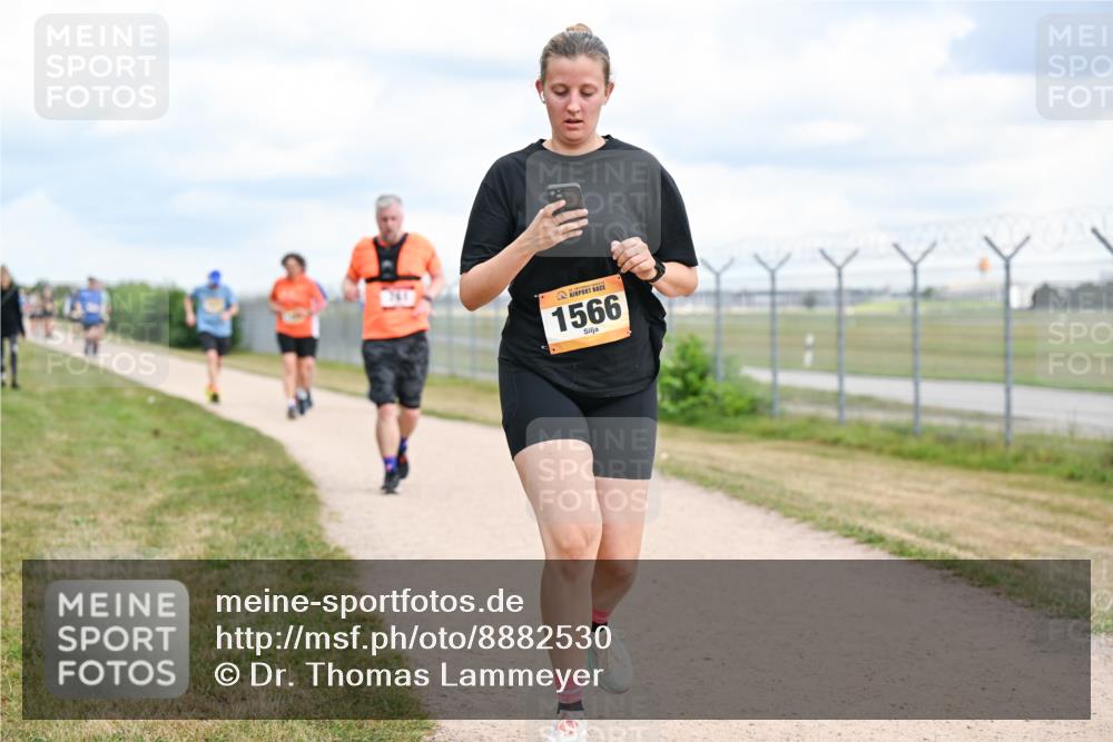 14.09.2025 - Airport Race Dr. Thomas Lammeyer http://msf.ph/oto/8882530 14.09.2025 12:35:31 Laufen 1566 meine-sportfotos.de