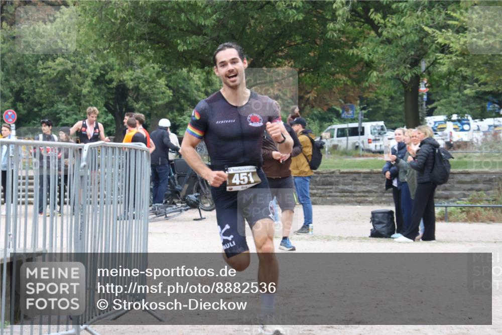 14.09.2025 - Stadtparktriathlon Strokosch-Dieckow http://msf.ph/oto/8882536 14.09.2025 09:49:19 Ziel 340, 362, 451 meine-sportfotos.de