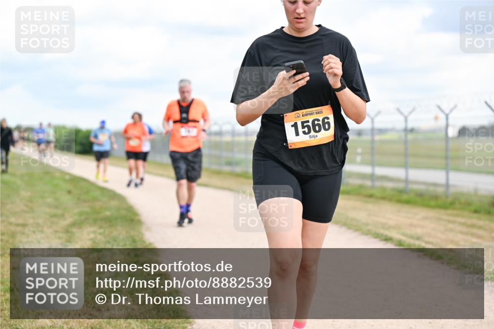 14.09.2025 - Airport Race Dr. Thomas Lammeyer http://msf.ph/oto/8882539 14.09.2025 12:35:32 Laufen 1566 meine-sportfotos.de