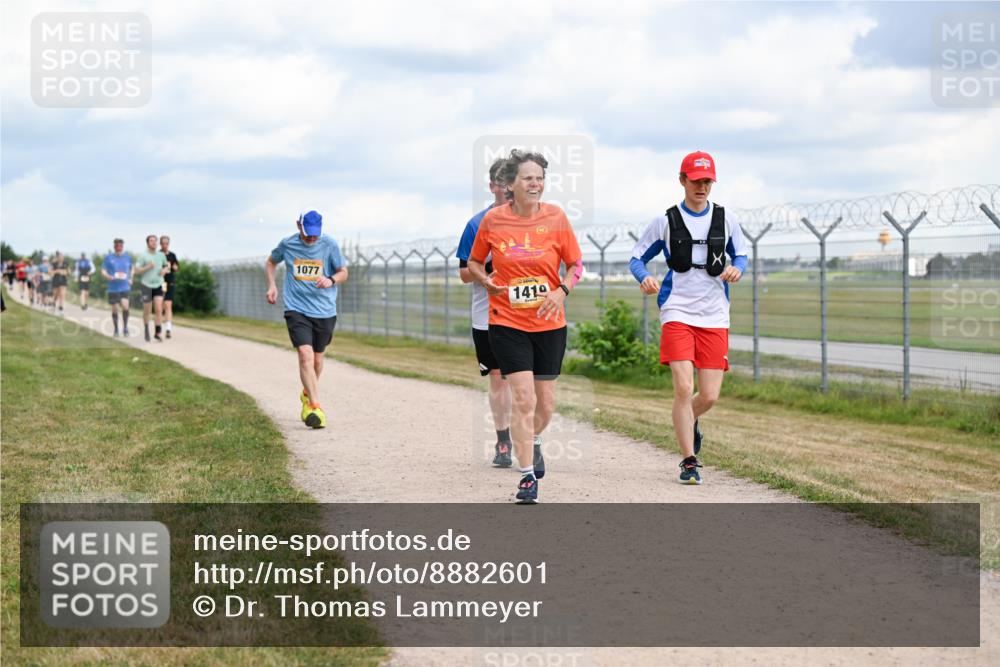 14.09.2025 - Airport Race Dr. Thomas Lammeyer http://msf.ph/oto/8882601 14.09.2025 12:35:37 Laufen 1077, 1419 meine-sportfotos.de