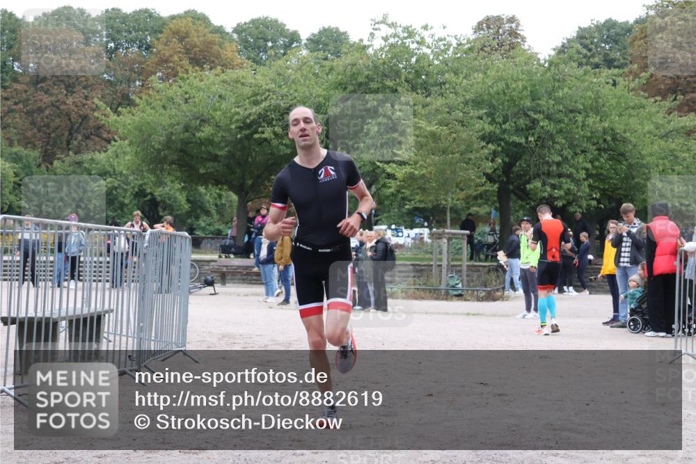 14.09.2025 - Stadtparktriathlon Strokosch-Dieckow http://msf.ph/oto/8882619 14.09.2025 09:50:10 Ziel 372 meine-sportfotos.de