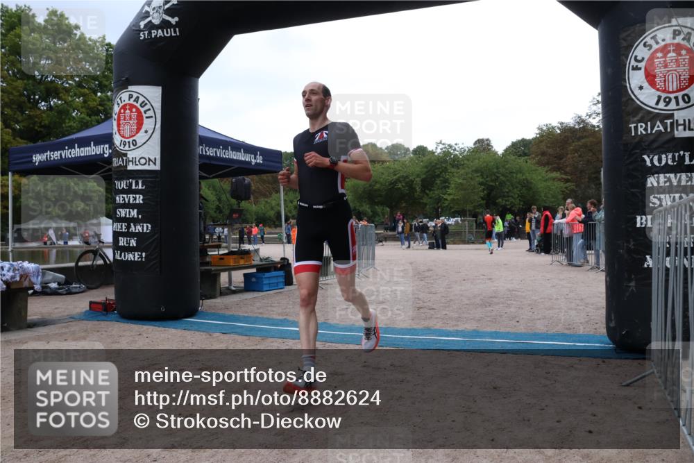 14.09.2025 - Stadtparktriathlon Strokosch-Dieckow http://msf.ph/oto/8882624 14.09.2025 09:50:11 Ziel 372 meine-sportfotos.de