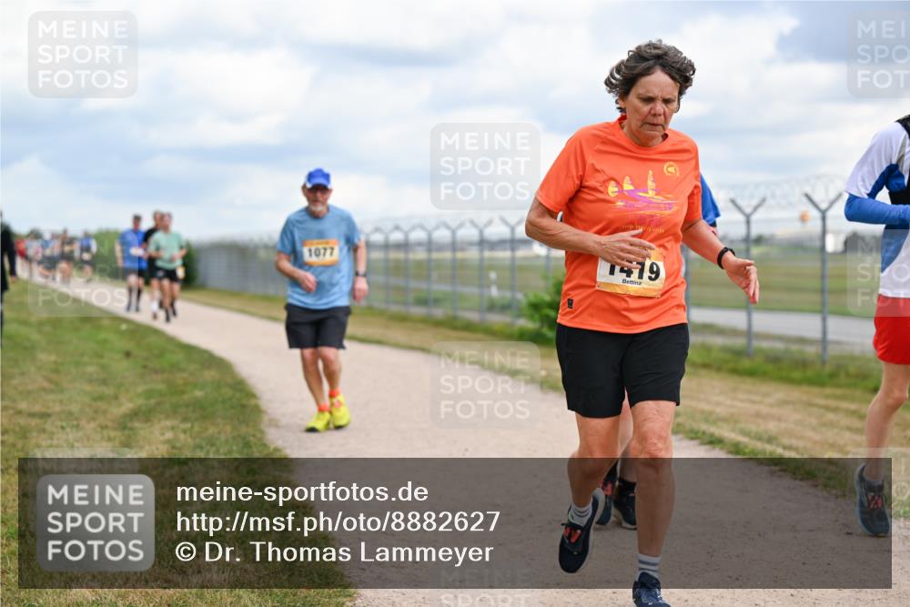 14.09.2025 - Airport Race Dr. Thomas Lammeyer http://msf.ph/oto/8882627 14.09.2025 12:35:39 Laufen 1077, 1979 meine-sportfotos.de