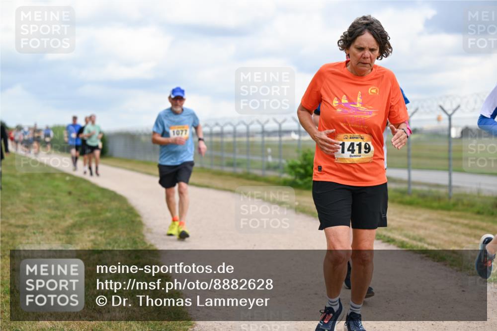 14.09.2025 - Airport Race Dr. Thomas Lammeyer http://msf.ph/oto/8882628 14.09.2025 12:35:39 Laufen 1077, 1419 meine-sportfotos.de