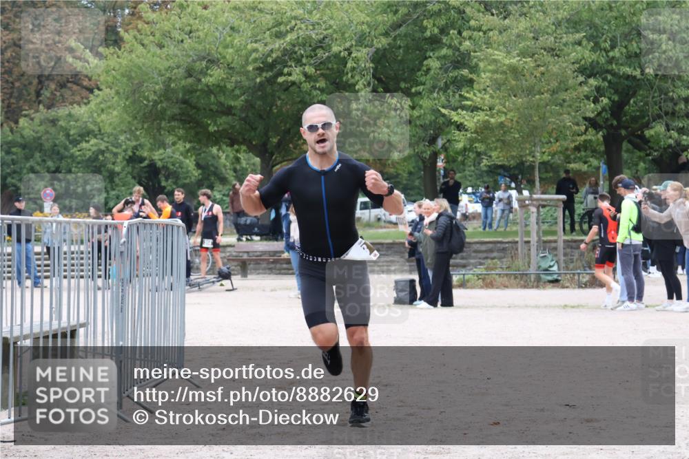 14.09.2025 - Stadtparktriathlon Strokosch-Dieckow http://msf.ph/oto/8882629 14.09.2025 09:50:32 Ziel 303, 348 meine-sportfotos.de