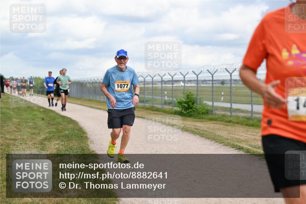 14.09.2025 - Airport Race Dr. Thomas Lammeyer http://msf.ph/oto/8882641 14.09.2025 12:35:40 Laufen 1077, 14 meine-sportfotos.de