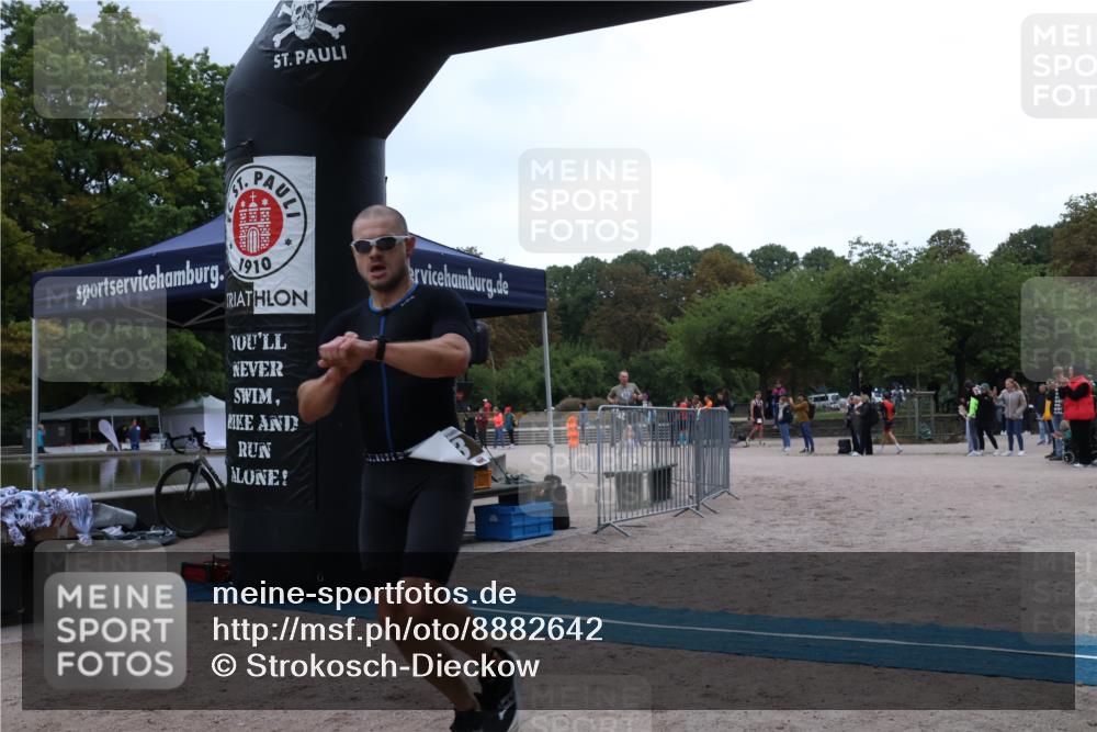 14.09.2025 - Stadtparktriathlon Strokosch-Dieckow http://msf.ph/oto/8882642 14.09.2025 09:50:33 Ziel 303, 348 meine-sportfotos.de