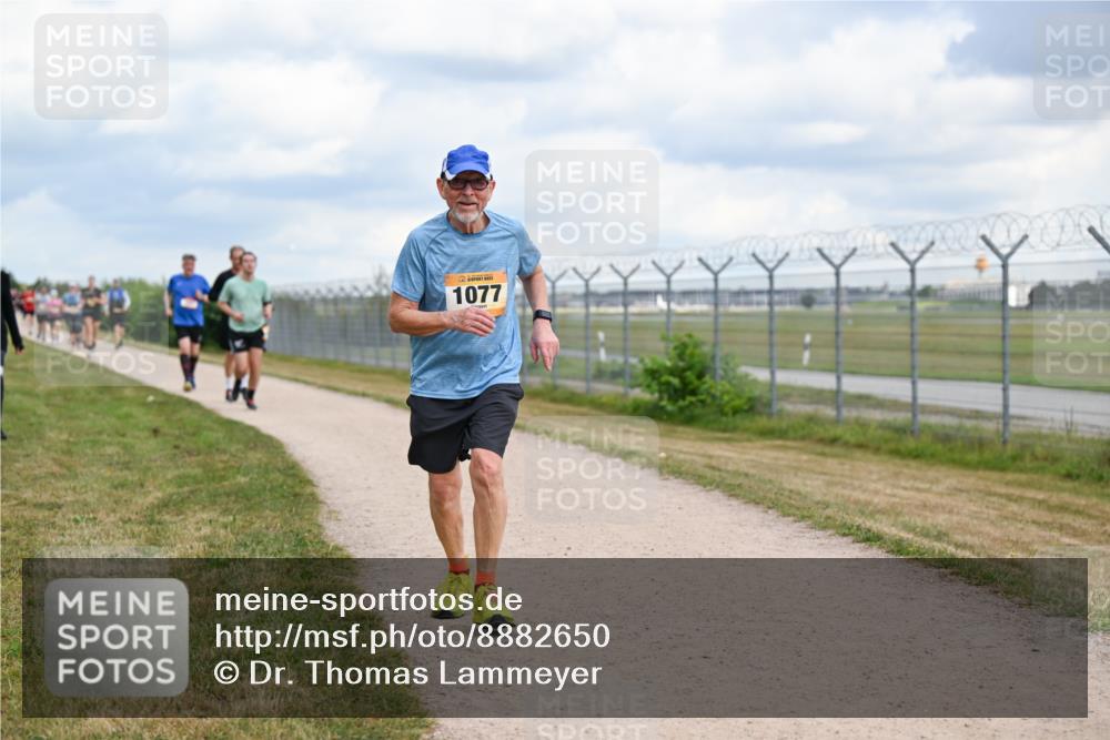 14.09.2025 - Airport Race Dr. Thomas Lammeyer http://msf.ph/oto/8882650 14.09.2025 12:35:40 Laufen 1077 meine-sportfotos.de
