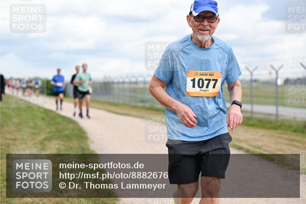 14.09.2025 - Airport Race Dr. Thomas Lammeyer http://msf.ph/oto/8882676 14.09.2025 12:35:42 Laufen 42, 1077 meine-sportfotos.de