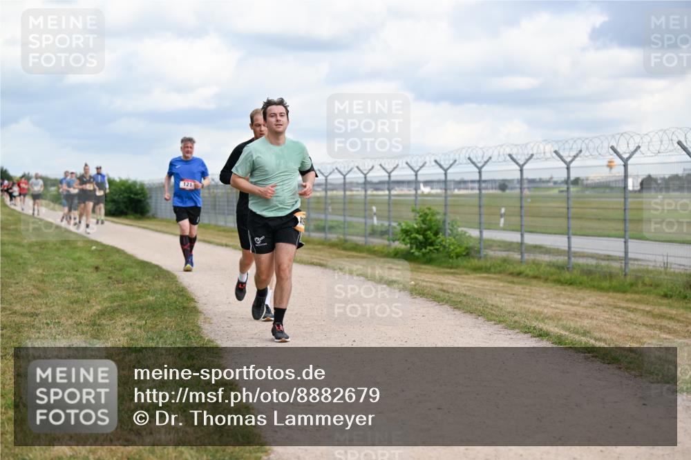 14.09.2025 - Airport Race Dr. Thomas Lammeyer http://msf.ph/oto/8882679 14.09.2025 12:35:45 Laufen 121 meine-sportfotos.de