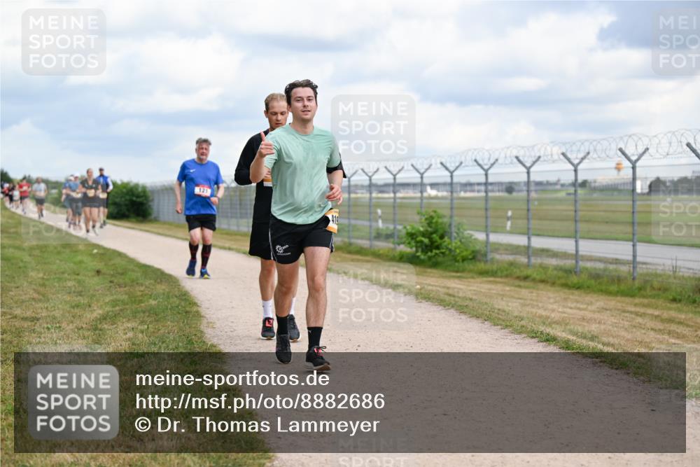 14.09.2025 - Airport Race Dr. Thomas Lammeyer http://msf.ph/oto/8882686 14.09.2025 12:35:46 Laufen 121 meine-sportfotos.de