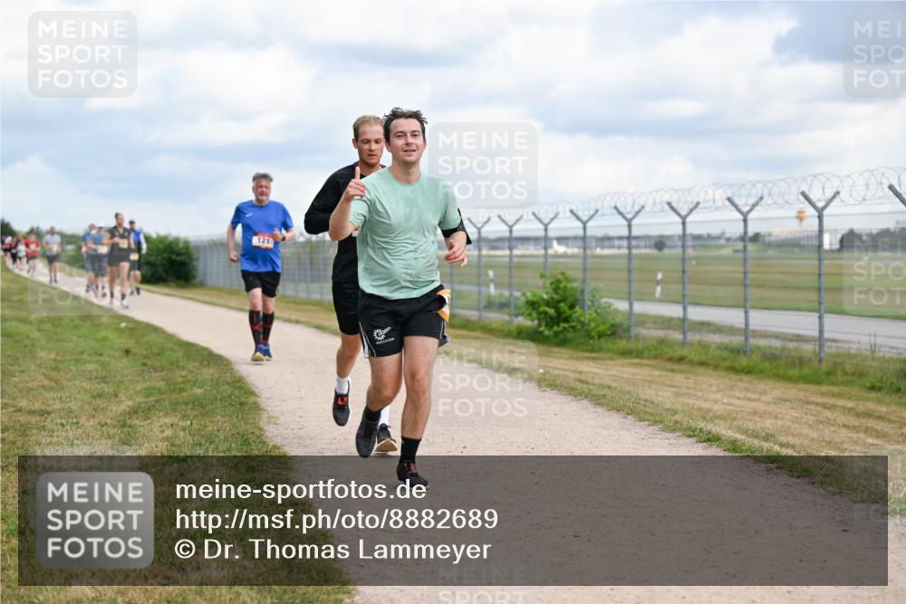 14.09.2025 - Airport Race Dr. Thomas Lammeyer http://msf.ph/oto/8882689 14.09.2025 12:35:46 Laufen 121 meine-sportfotos.de