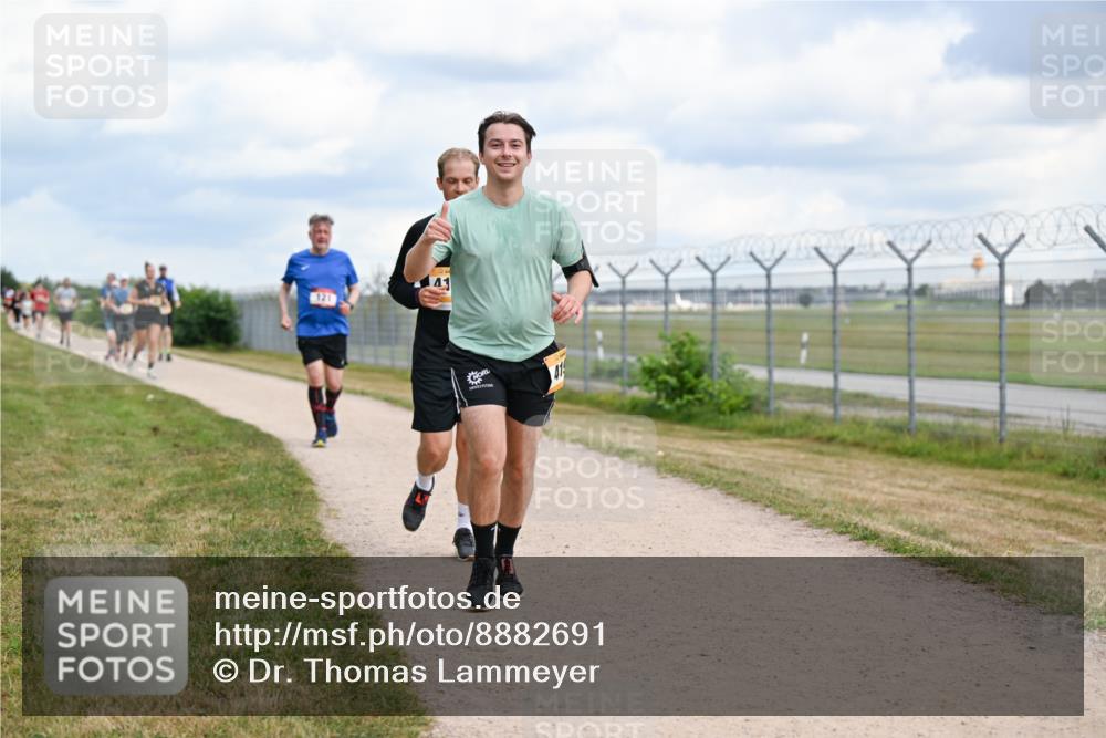 14.09.2025 - Airport Race Dr. Thomas Lammeyer http://msf.ph/oto/8882691 14.09.2025 12:35:46 Laufen  meine-sportfotos.de