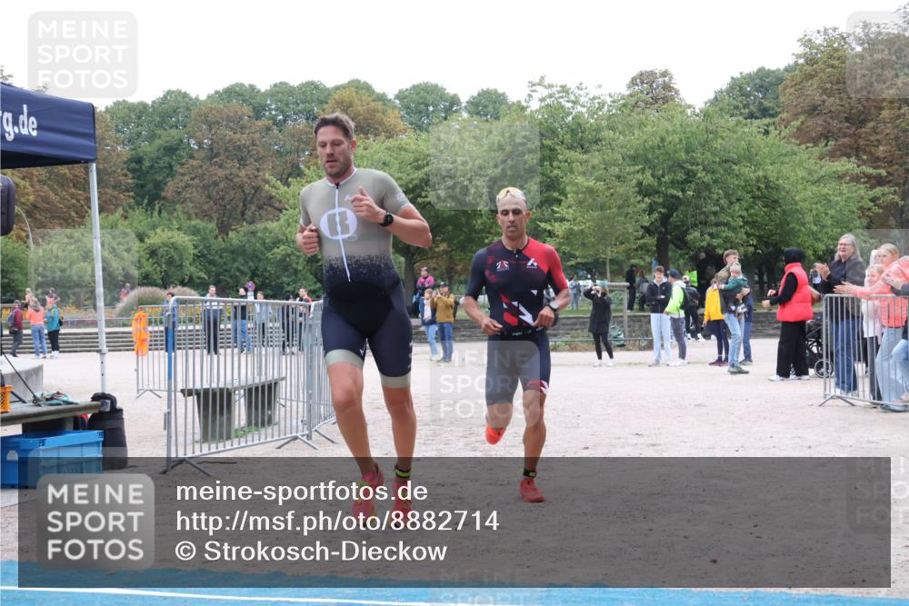 14.09.2025 - Stadtparktriathlon Strokosch-Dieckow http://msf.ph/oto/8882714 14.09.2025 09:51:05 Ziel 313, 336, 376, 378 meine-sportfotos.de