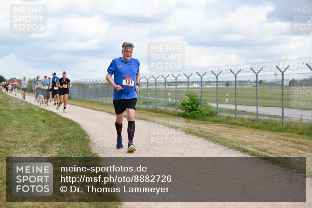 14.09.2025 - Airport Race Dr. Thomas Lammeyer http://msf.ph/oto/8882726 14.09.2025 12:35:49 Laufen 121 meine-sportfotos.de