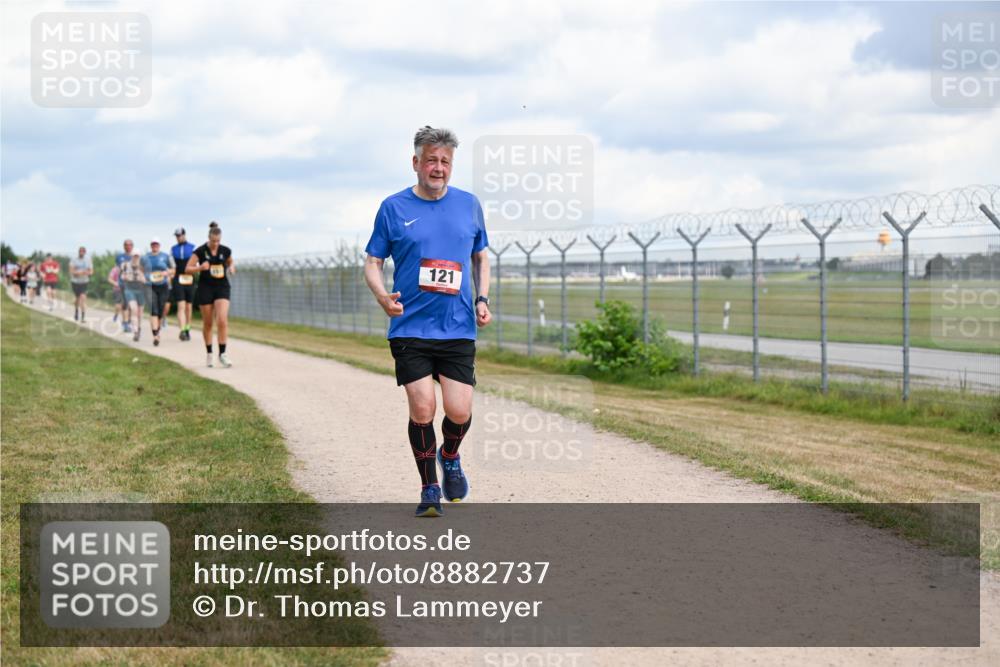 14.09.2025 - Airport Race Dr. Thomas Lammeyer http://msf.ph/oto/8882737 14.09.2025 12:35:50 Laufen 121 meine-sportfotos.de