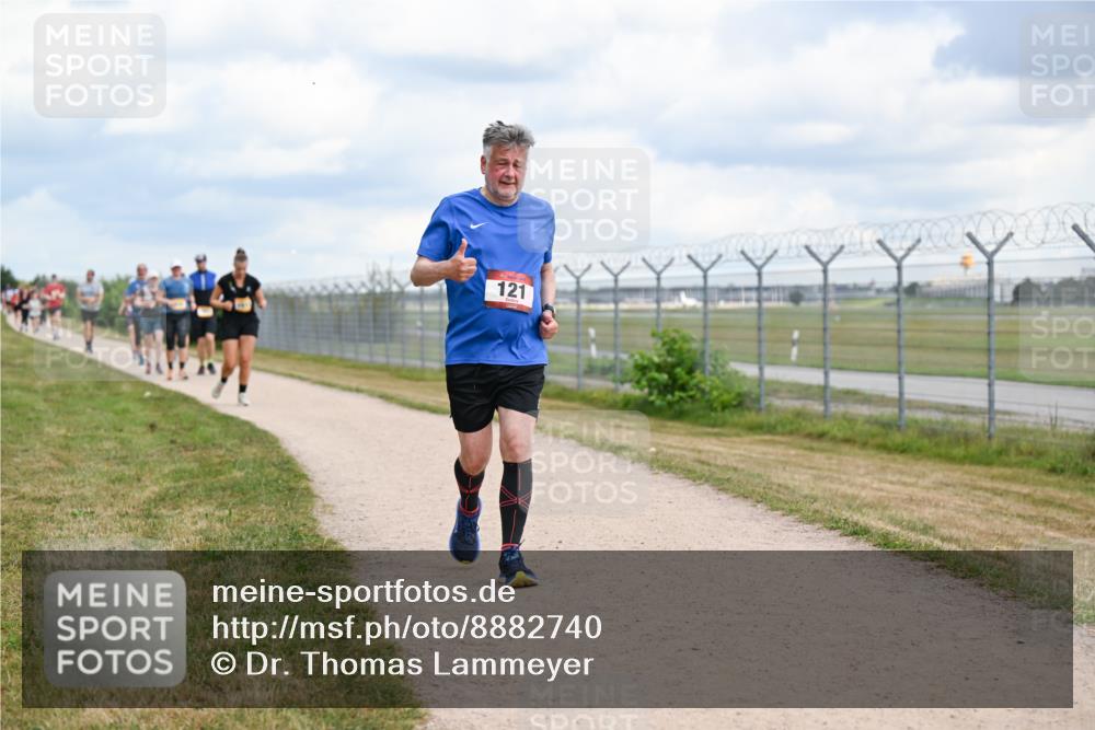 14.09.2025 - Airport Race Dr. Thomas Lammeyer http://msf.ph/oto/8882740 14.09.2025 12:35:50 Laufen 121 meine-sportfotos.de