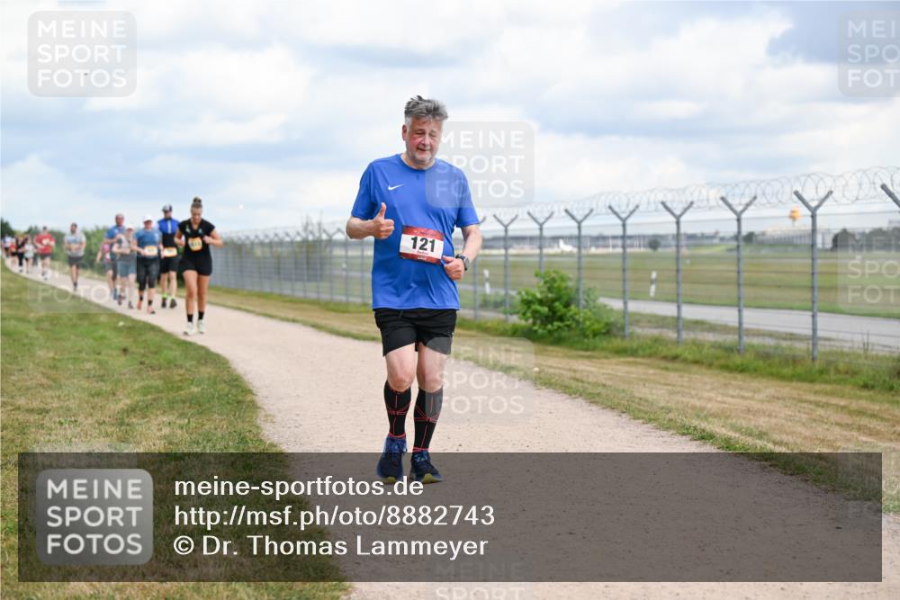 14.09.2025 - Airport Race Dr. Thomas Lammeyer http://msf.ph/oto/8882743 14.09.2025 12:35:50 Laufen 121 meine-sportfotos.de