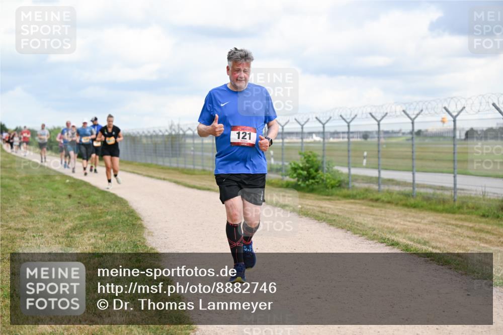 14.09.2025 - Airport Race Dr. Thomas Lammeyer http://msf.ph/oto/8882746 14.09.2025 12:35:51 Laufen 121 meine-sportfotos.de